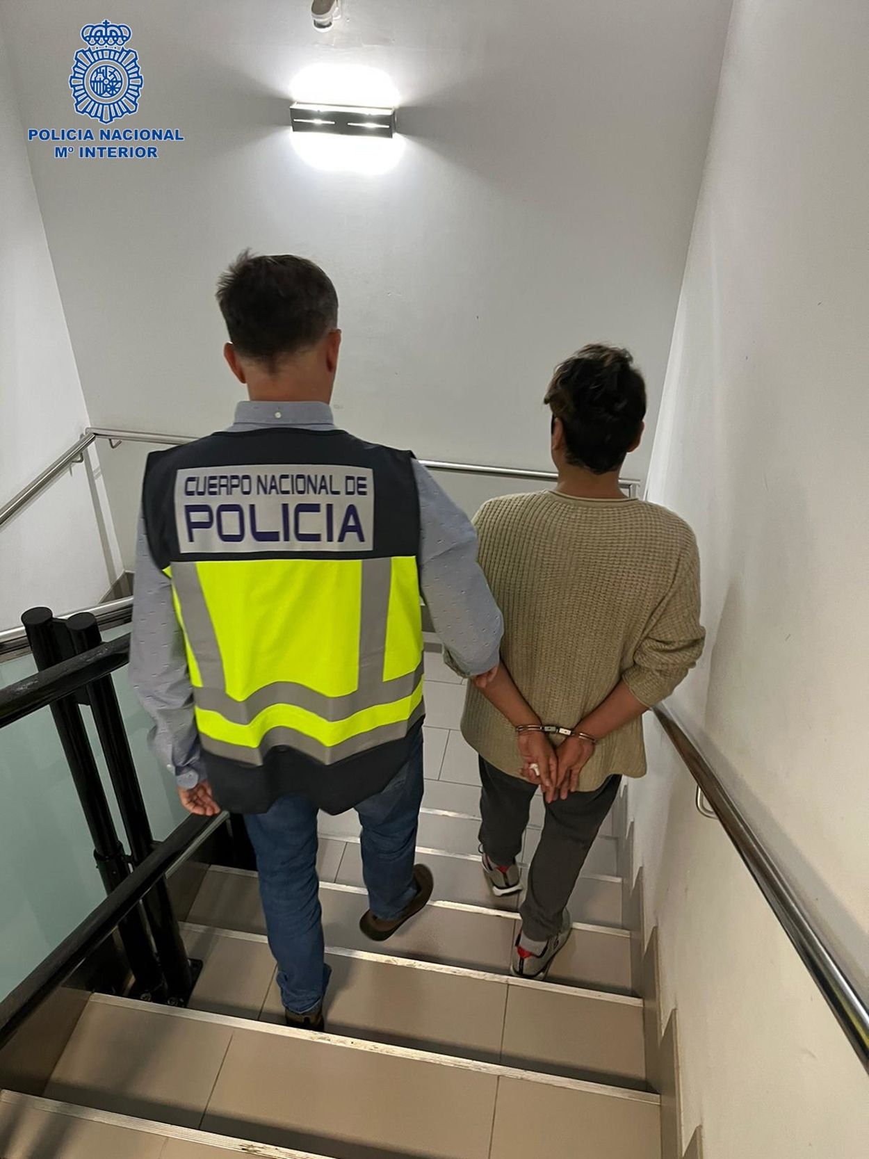 Detenido un trabajador de una residencia de mayores por instalar una cámara oculta en un baño