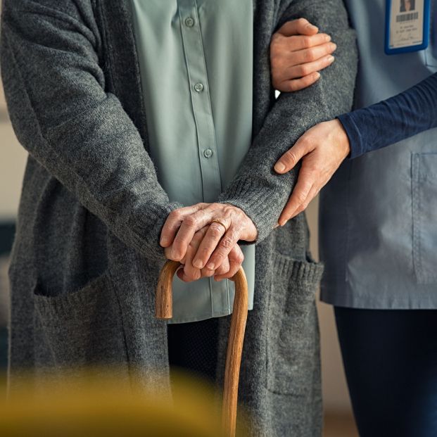 El TJUE no ve discriminación en fijar criterios de edad equivalente para contratar un cuidador. Foto: Bigstock El TJUE no ve discriminación en fijar criterios de edad equivalente para contratar un cuidador. Foto: Bigstock