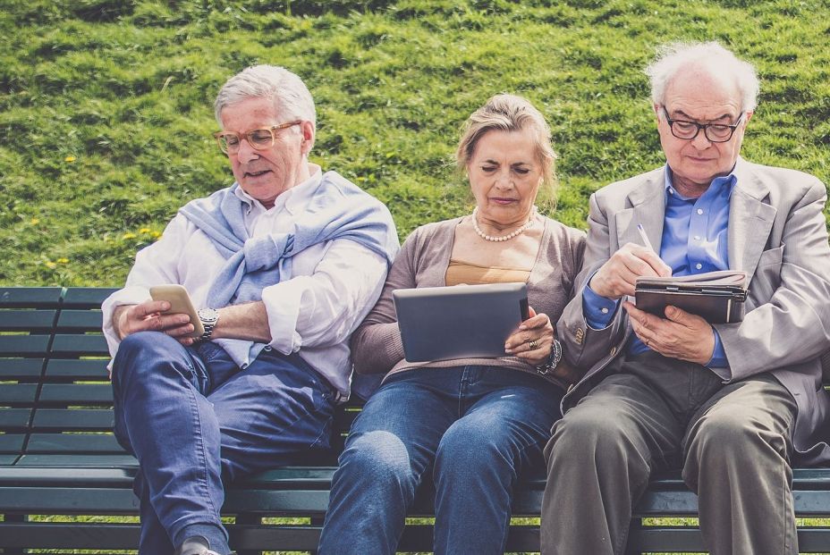 Pensiones 2024: subida del 3,8%, jubilarse más tarde y mayor cotización para asalariados y autónomos