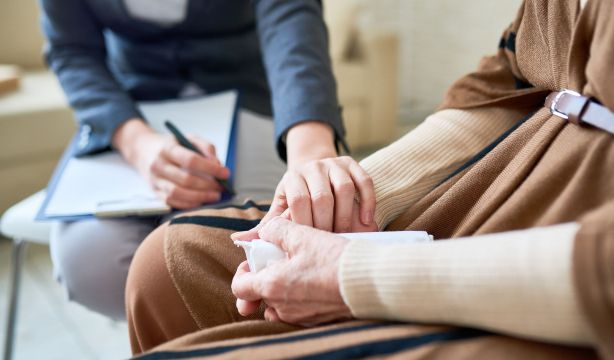 Los mayores de Alcobendas podrán disfrutar de un nuevo servicio de asesoramiento psicológico. Foto: Bigstock