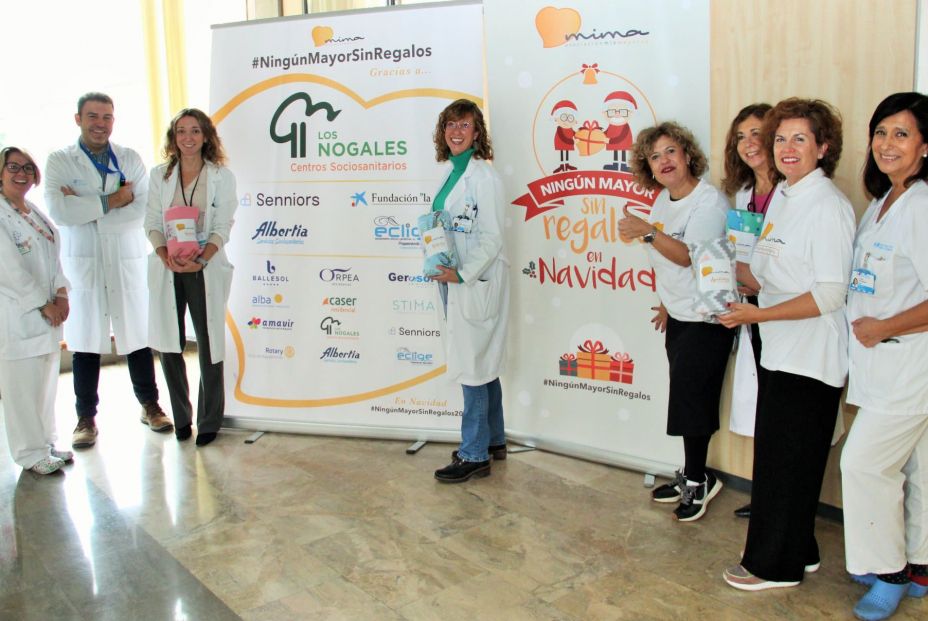 La iniciativa 'Ningún mayor sin regalos' cumple 9 años acompañando a mayores hospitalizados La iniciativa 'Ningún mayor sin regalos' cumple 9 años acompañando a mayores hospitalizados