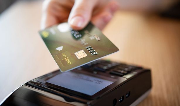 Alerta: ten cuidado si sueles pagar con 'contactless' en máquinas