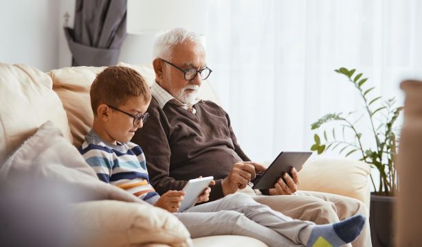 Diccionario para entender a los jóvenes en las reuniones familiares