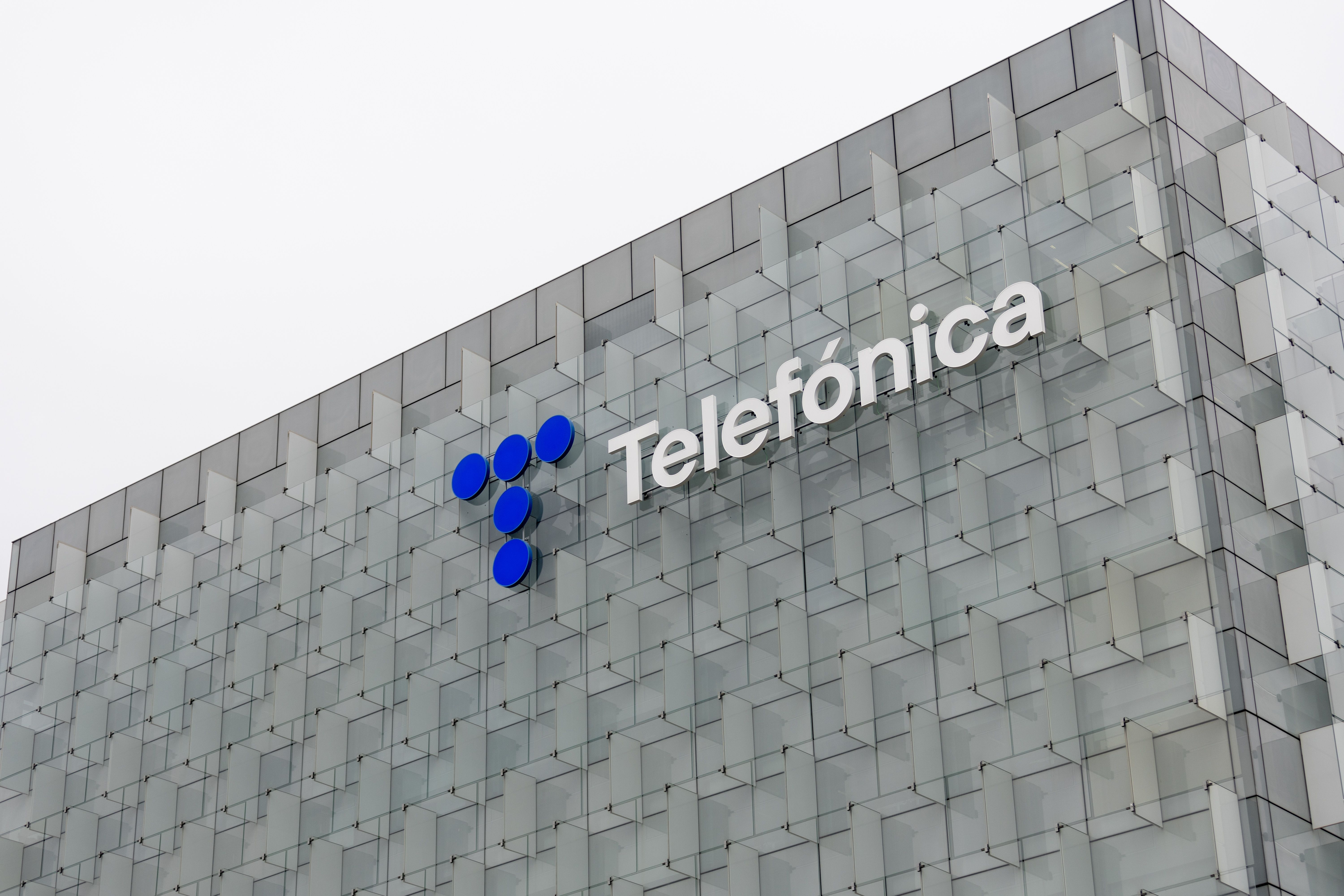 El Gobierno comprará hasta un 10% de Telefónica para convertirse en el mayor accionista