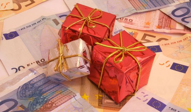 Desigualdad social en Navidad: Un 11% gastará más de mil euros, mientras el 34% no llegará a los 200