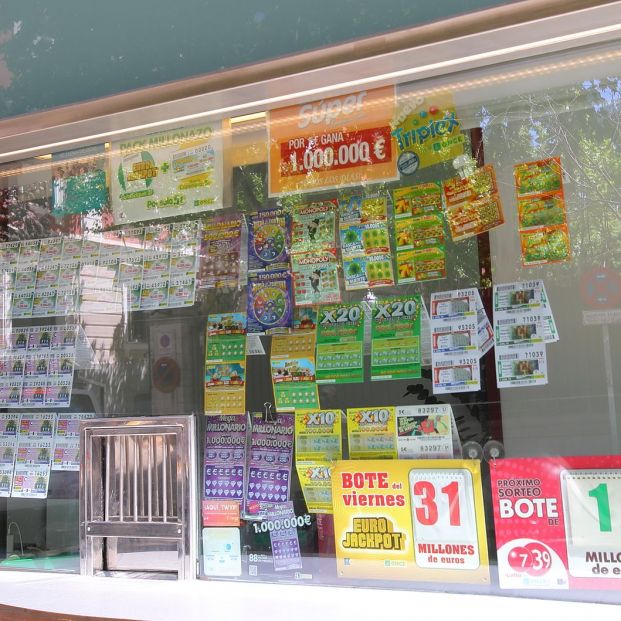 Un gallego encuentra en la basura su cupón premiado con medio millón de euros Un gallego encuentra en la basura su cupón premiado con medio millón de euros