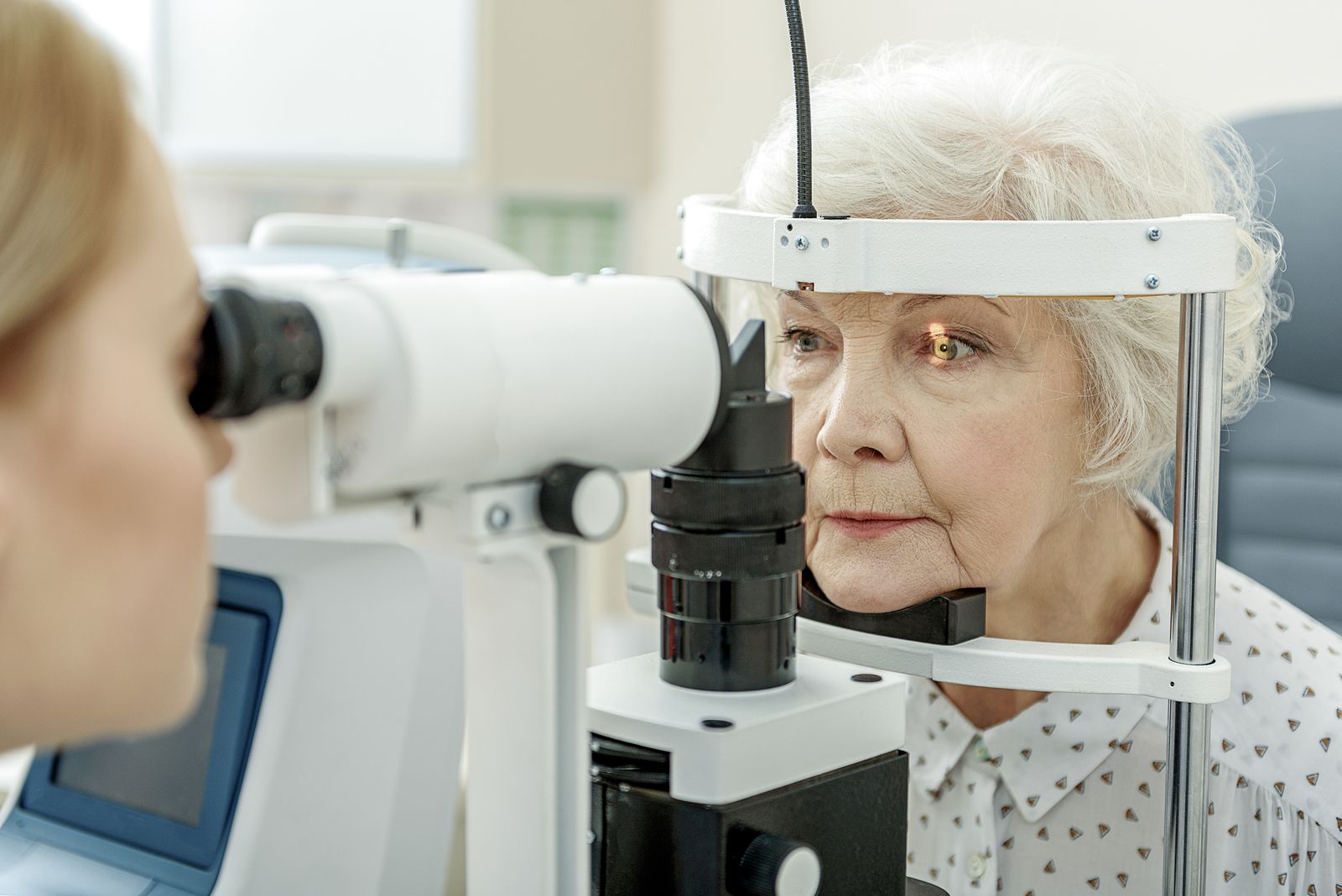 Degeneración macular asociada a la edad (Bigstock)