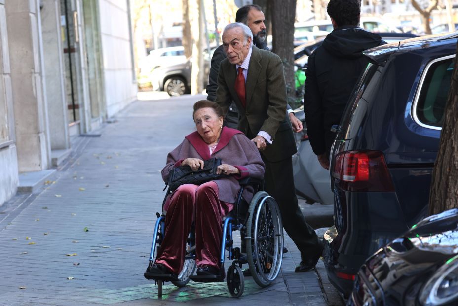FOTOS: El 60 cumpleaños de la Infanta Elena reúne en Madrid a la familia real al completo FOTOS: El 60 cumpleaños de la Infanta Elena reúne en Madrid a la familia real al completo