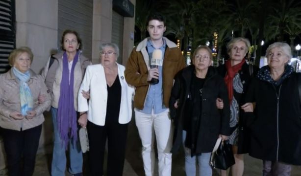 Un grupo de mujeres, expulsadas de una discoteca de Alicante por ser "demasiado mayores"