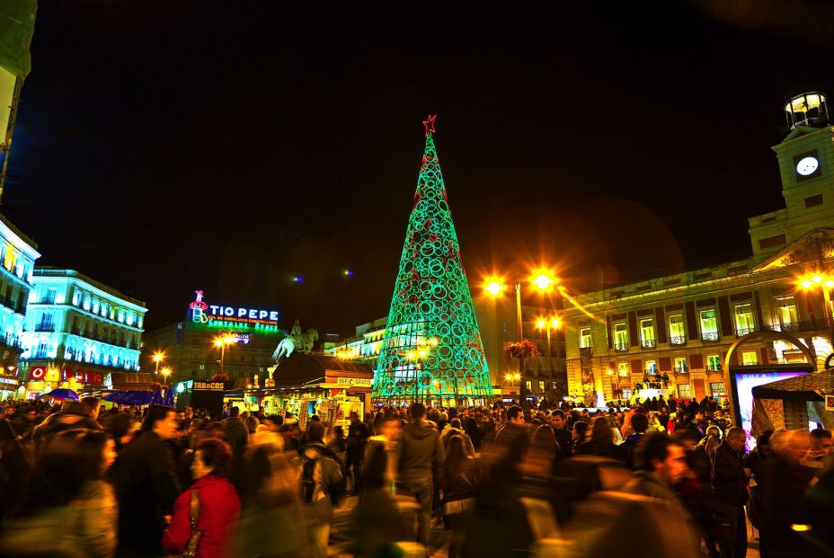 La Puerta del Sol de Madrid recupera su aforo habitual: 15.000 podrán tomarse las uvas La Puerta del Sol de Madrid recupera su aforo habitual: 15.000 podrán tomarse las uvas