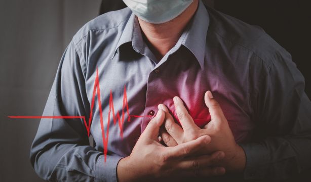 Signos clave para identificar un infarto durante las celebraciones navideñas 