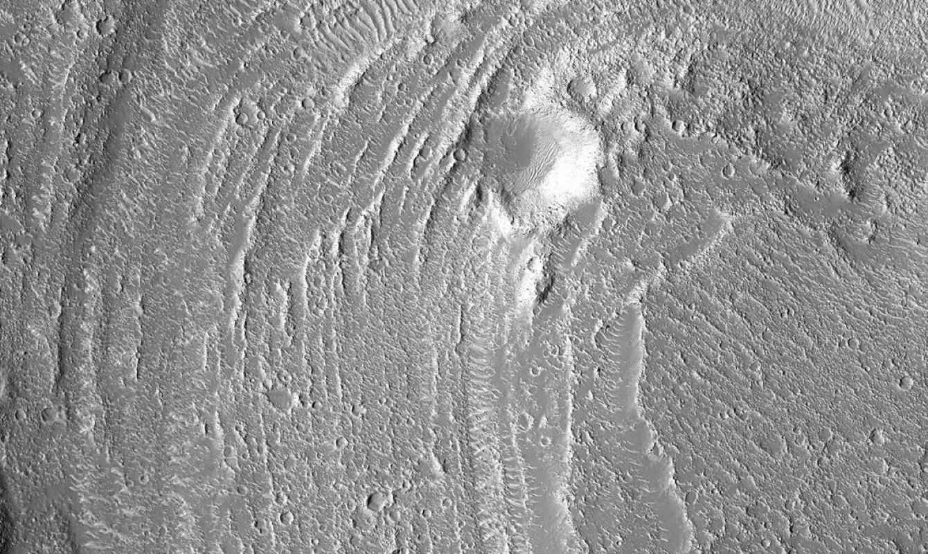 La NASA encuentra grandes surcos tallados por el agua en Marte