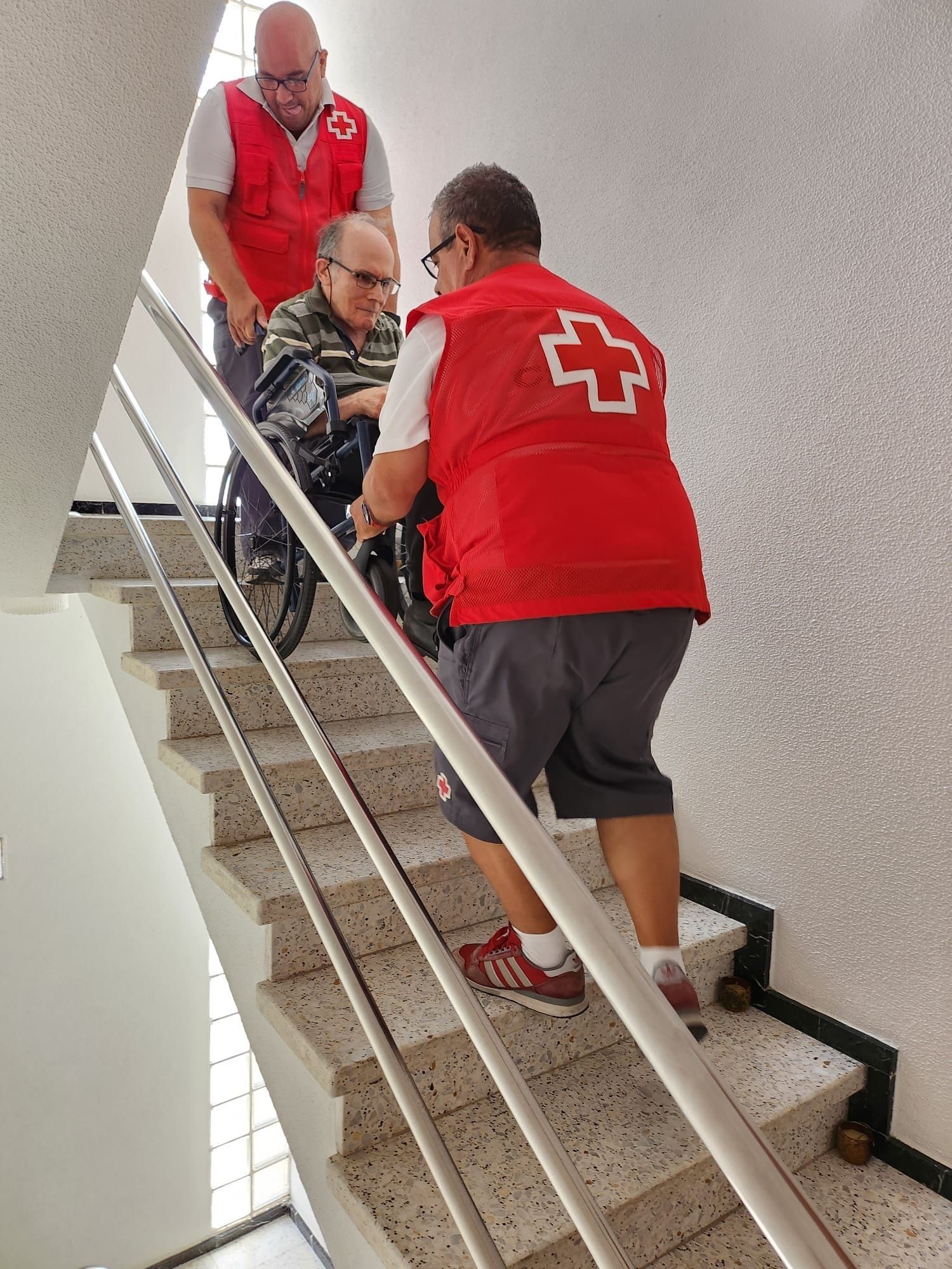 Cuando subir del portal hasta casa se convierte en una misión imposible Cuando subir del portal hasta casa se convierte en una misión imposible