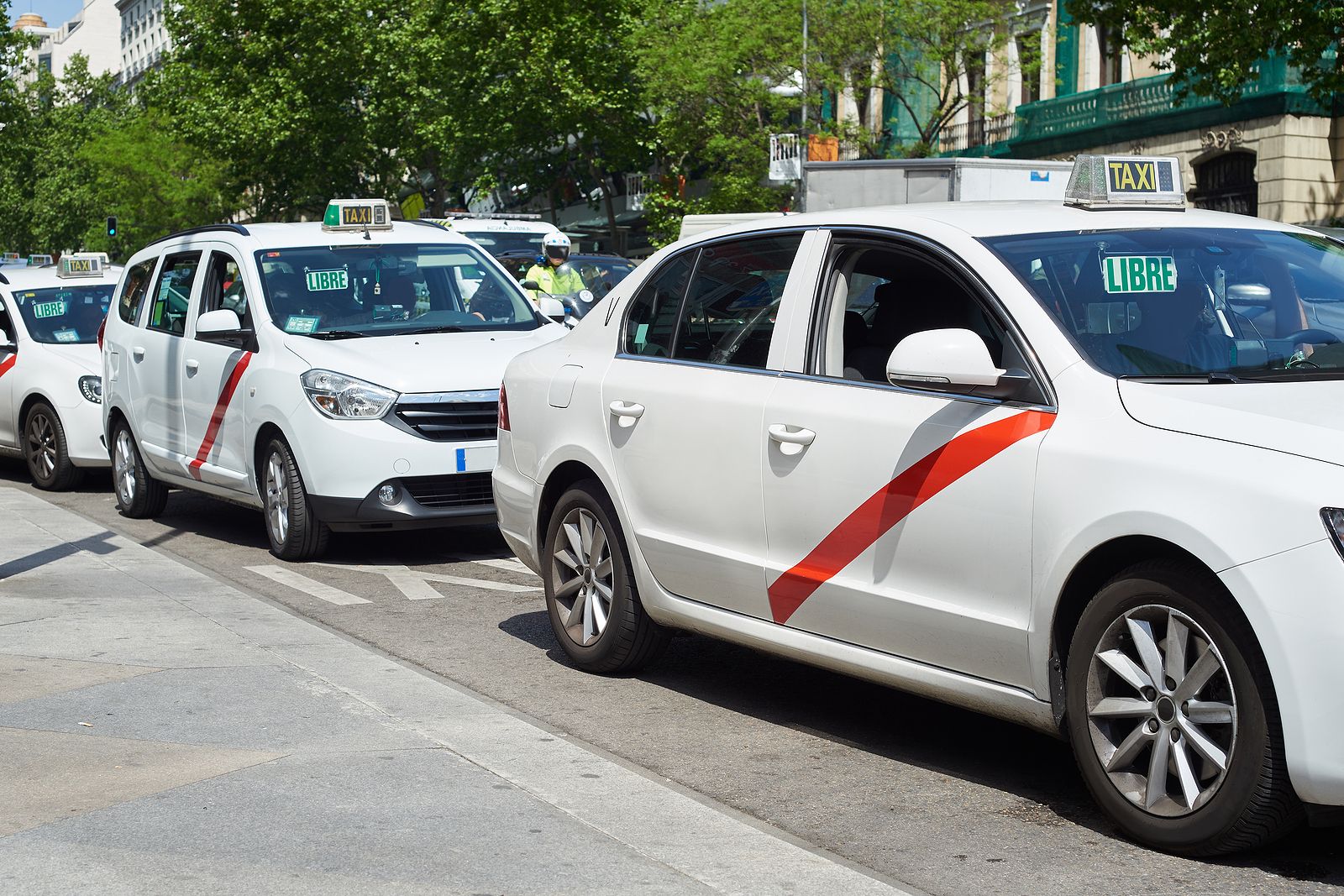 Conoce los nuevos precios: Madrid actualiza sus tarifas de taxi para el 2024