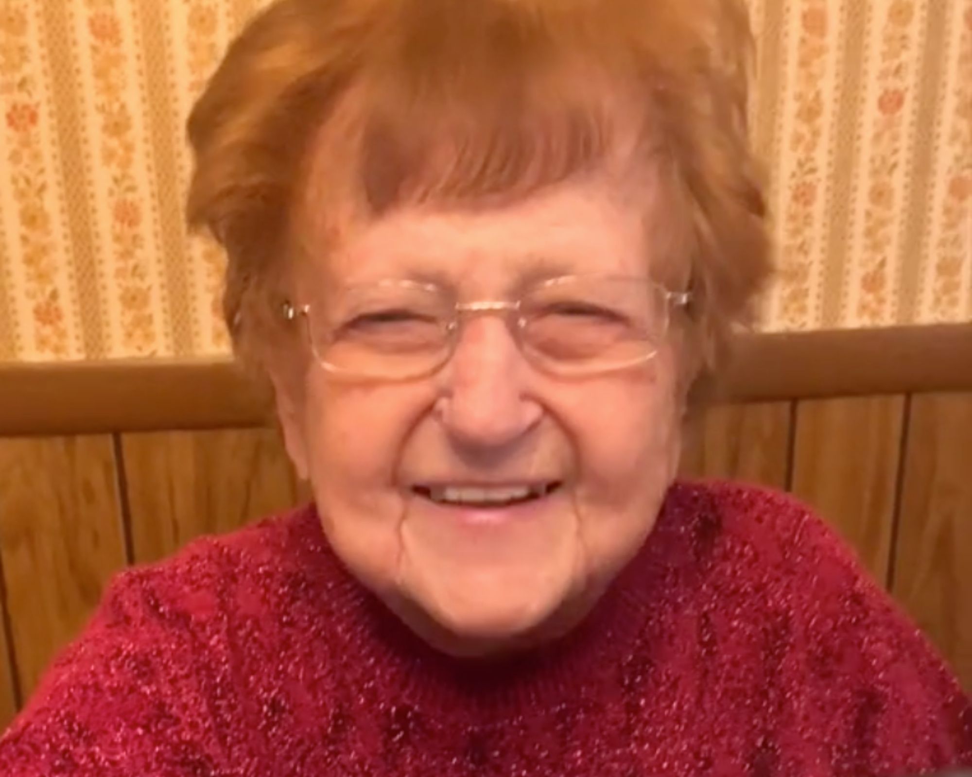 VÍDEO: Una mujer de 93 años sorprende con el resumen de sus citas del último año. Foto: TikTok