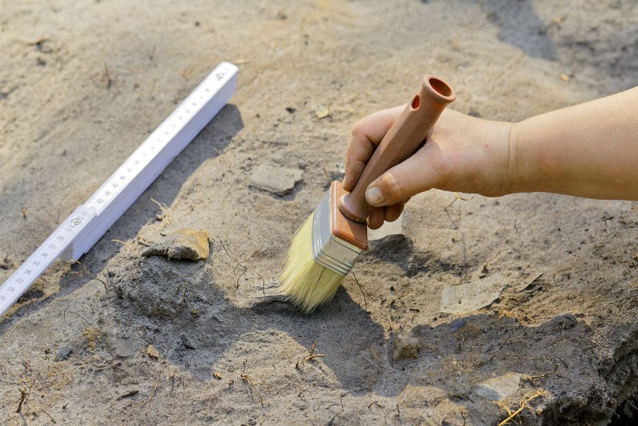 Arqueólogos encuentran evidencias de banquetes en los restos de un cementerio medieval en Gales (bigstock) Arqueólogos encuentran evidencias de banquetes en los restos de un cementerio medieval en Gales (bigstock)