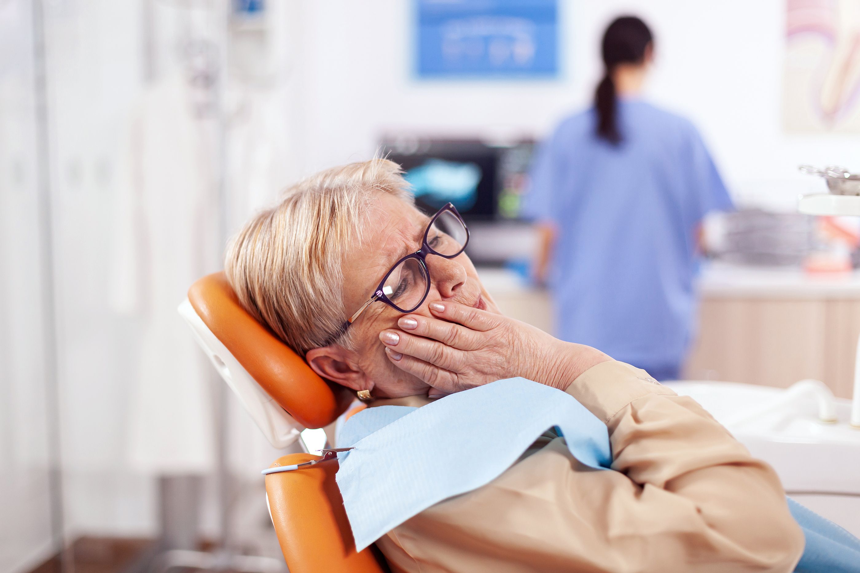 El dentista podría ayudar a detectar el alzhéimer años antes de que aparezcan los síntomas