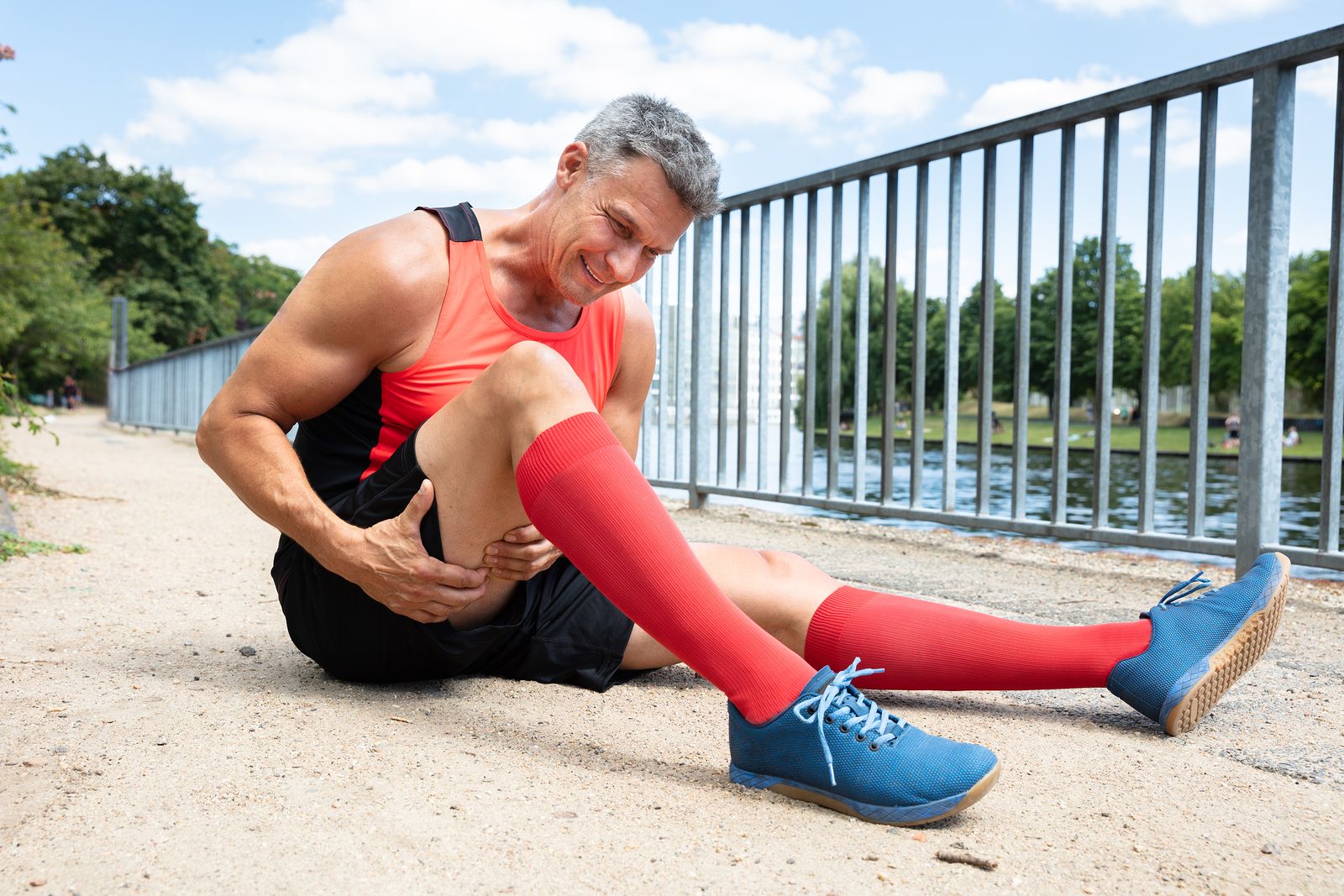 ¿Qué pueden hacer las personas mayores para prevenir los calambres musculares?