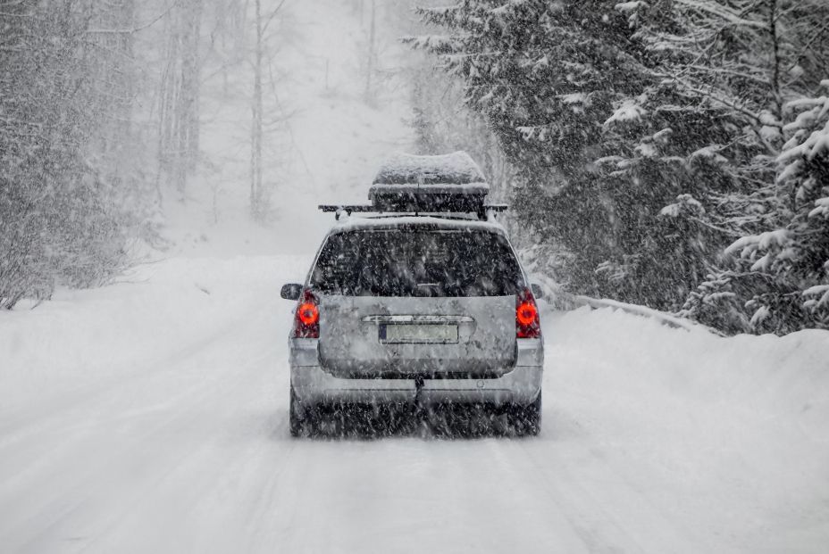 La DGT recuerda qué significan los cuatro colores de la nieve La DGT recuerda qué significan los cuatro colores de la nieve