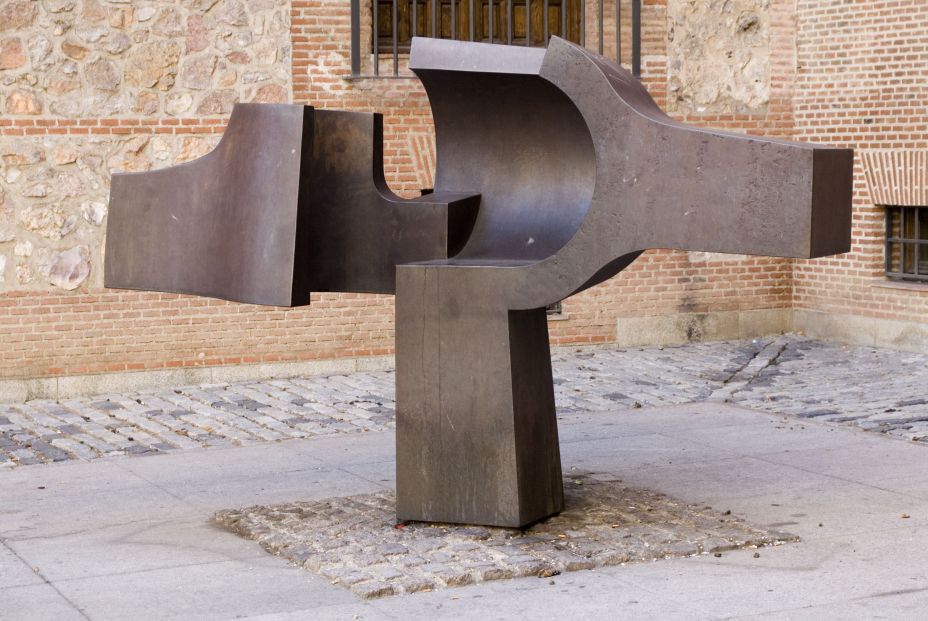 Lugar de Encuentros II, de Eduardo Chillida