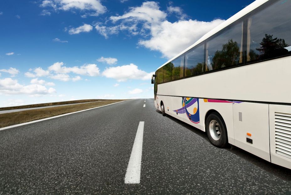 Baño sí o sí en los autobuses del Imserso