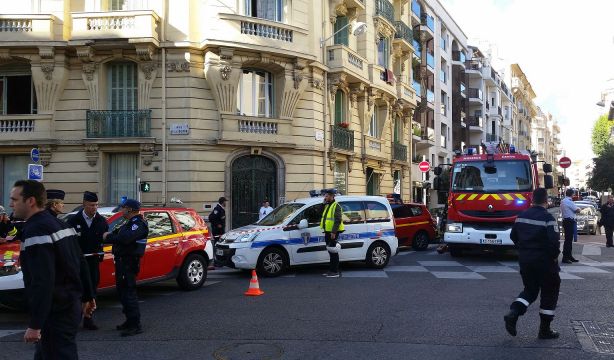 Un niño de 9 años, abandonado por su madre, sobrevive dos años sin agua caliente ni calefacción