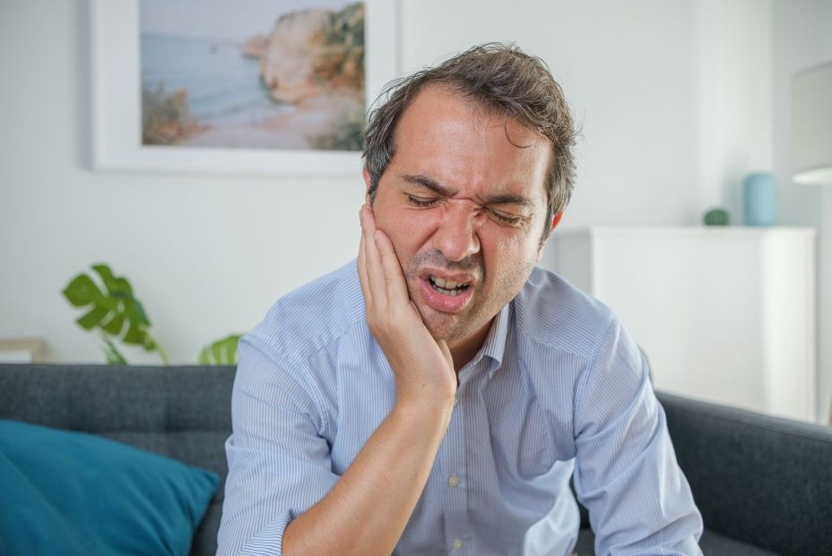Descifrando el Bruxismo: qué es y que no el el gesto de apretar los dientes de forma involuntaria Descifrando el Bruxismo: qué es y que no el el gesto de apretar los dientes de forma involuntaria