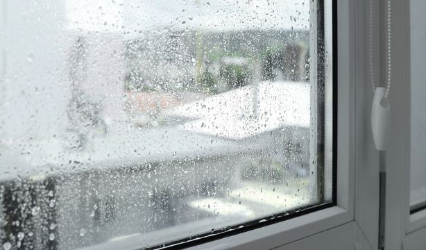 Cómo evitar la condensación en las ventanas durante los días de frío
