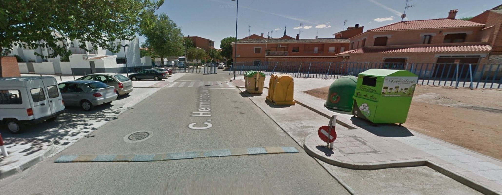 Una mujer acude al hospital con síntomas de aborto y la policía halla el feto en un contenedor
