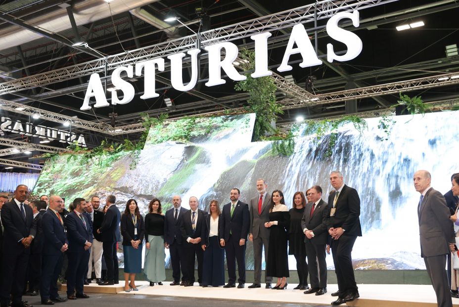 Los Reyes inauguran un Fitur 2024 que apunta a récord