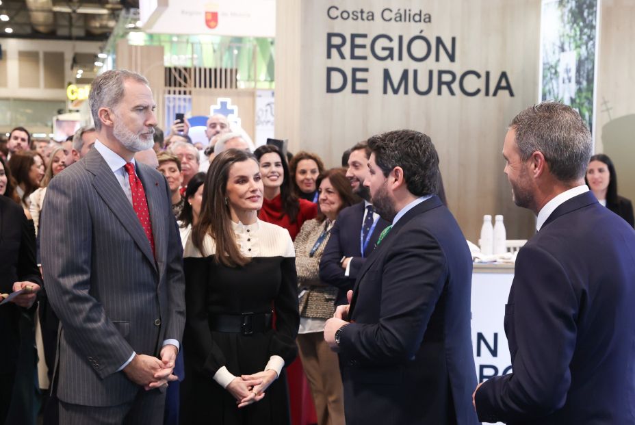 Los Reyes inauguran un Fitur 2024 que apunta a récord