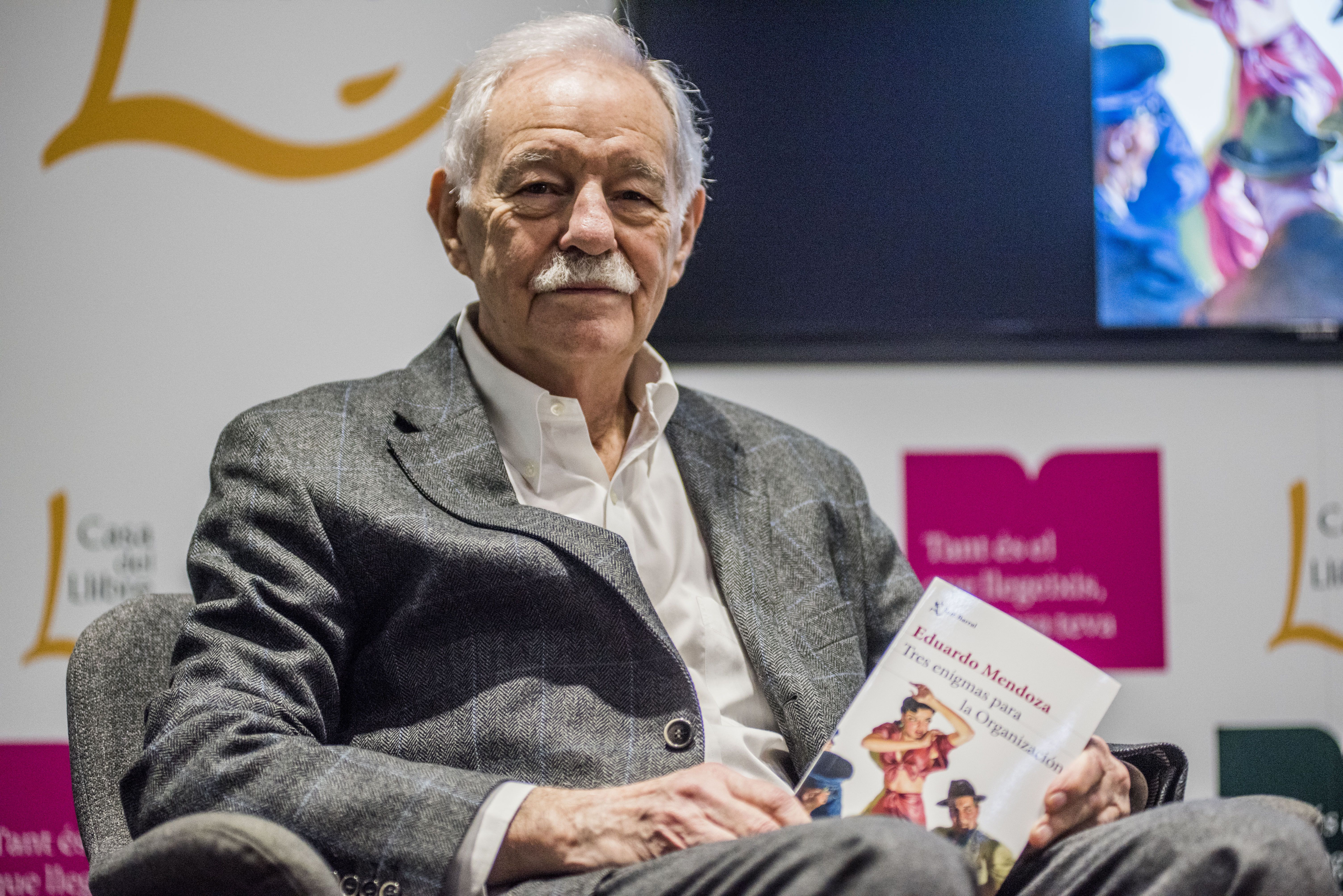 Eduardo Mendoza vuelve con la novela 'Tres enigmas para la Organización'
