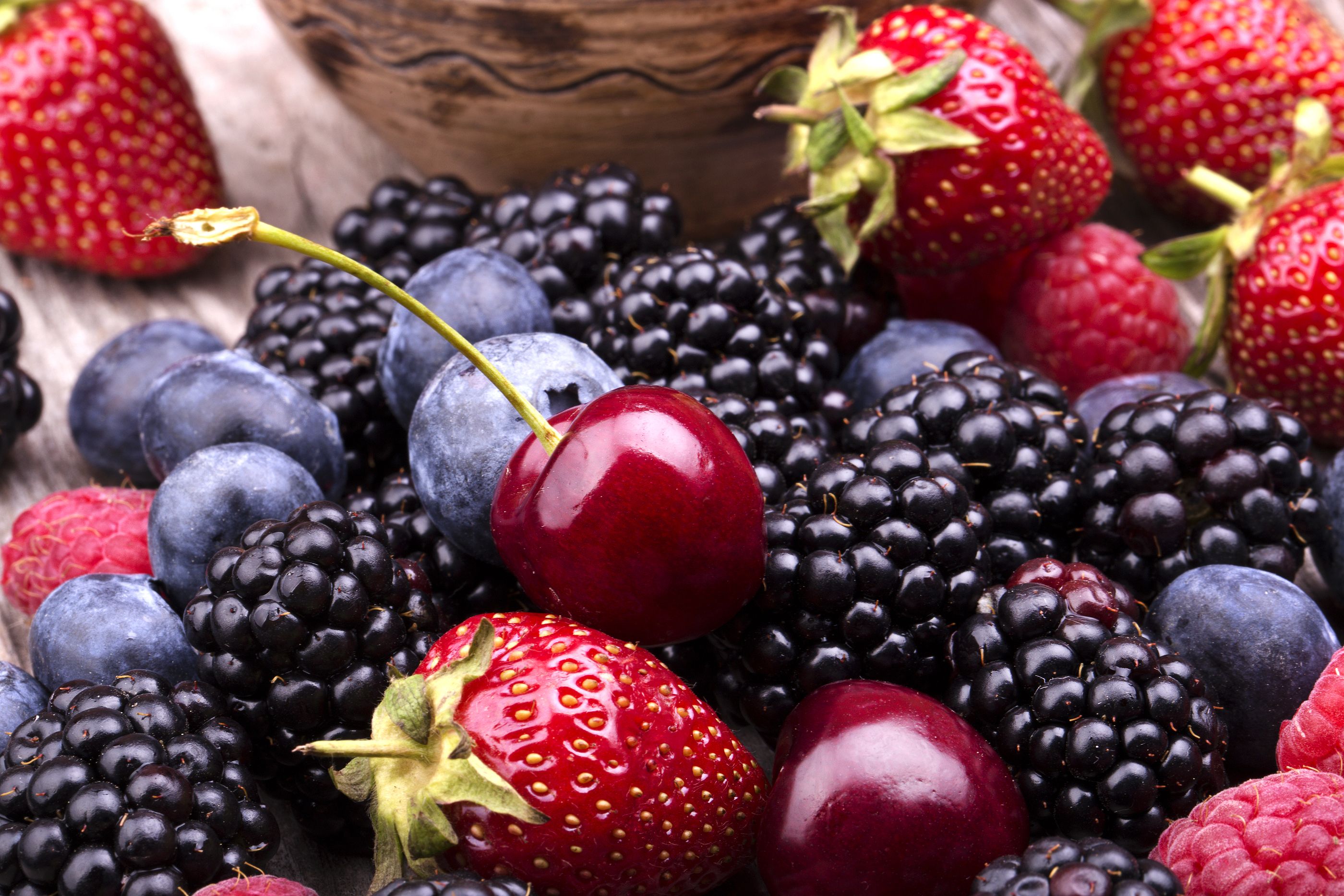 Descubren que comer esta fruta en ayunas reduce los niveles del colesterol