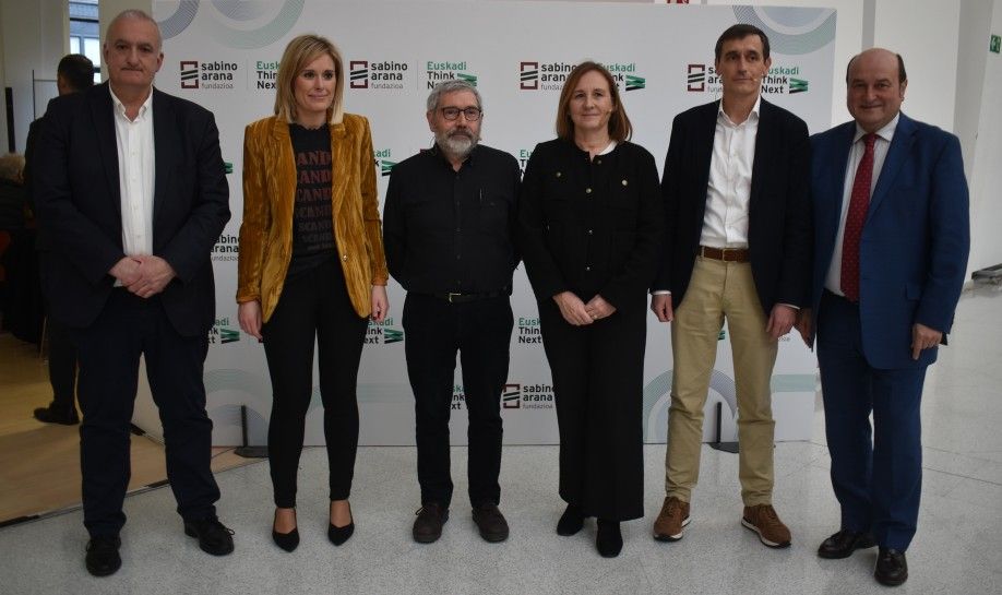 Mantener el mismo médico de familia durante 15 años disminuye la mortalidad hasta un 25%. 'Euskadi Think Next'. Web Fundación Sabino Arana Mantener el mismo médico de familia durante 15 años disminuye la mortalidad hasta un 25%. 'Euskadi Think Next'. Web Fundación Sabino Arana