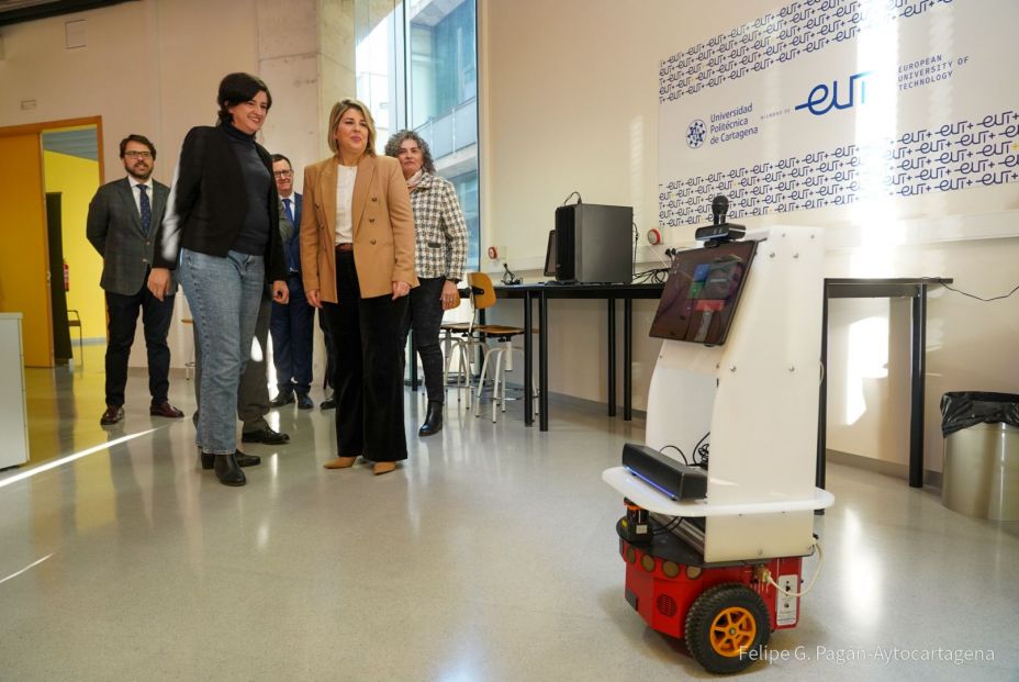 Juno, el robot que ayudará a las personas mayores con movilidad reducida y deterioro cognitivo . Ayuntamiento de Cartagena
