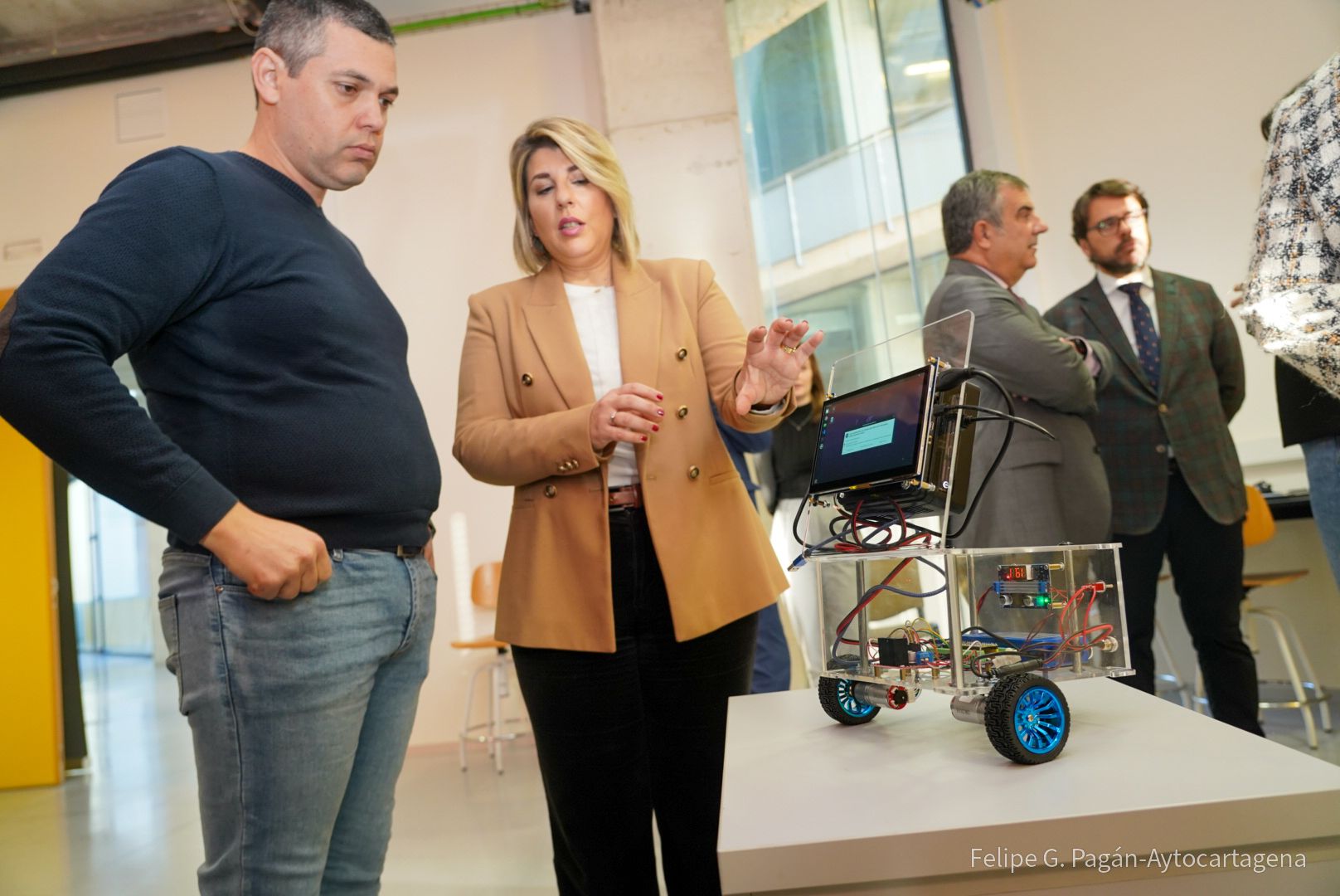 Juno, el robot que ayudará a las personas mayores con movilidad reducida y deterioro cognitivo . Ayuntamiento de Cartagena 