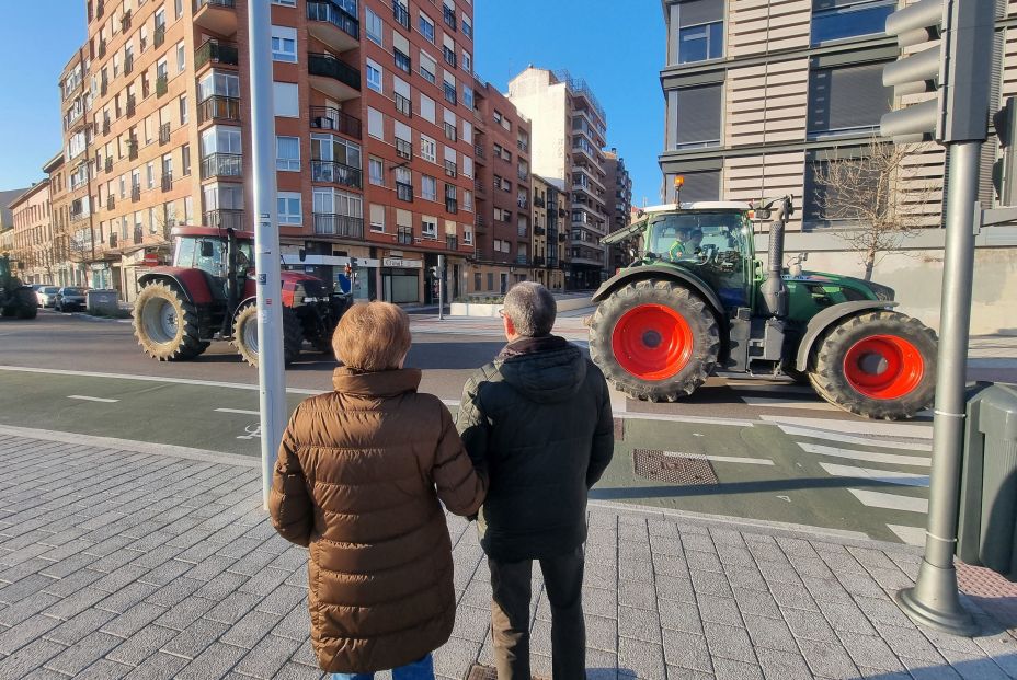 EuropaPress 5743060 tractores concentracion ciudad febrero 2024 valladolid castilla leon espana