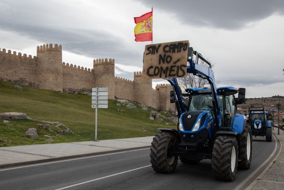 Los agricultores bloquearán España "si es necesario" para conseguir sus reivindicaciones