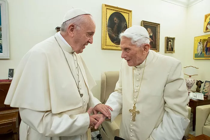 El Papa Francisco relata en un libro sus recuerdos sobre Benedicto XVI (RTVE)
