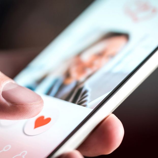 San Valentín: La OCU denuncia malas prácticas en las webs de contactos