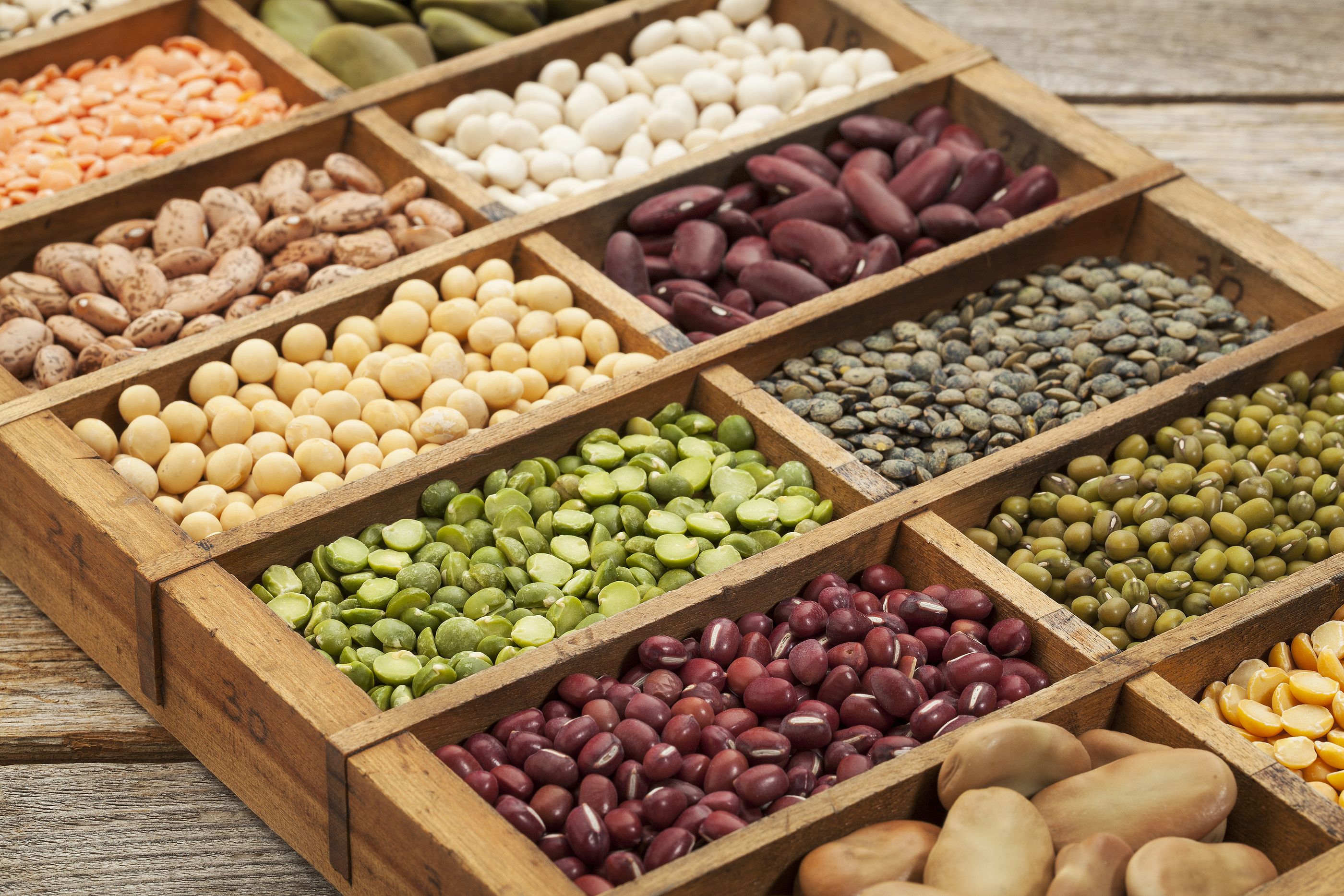 La OCU advierte sobre las legumbres Bio o Eco del supermercado (Bigstock)