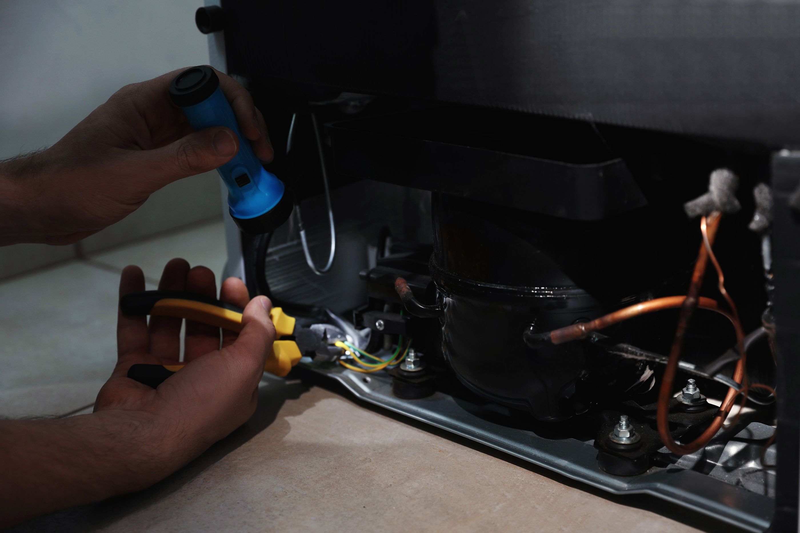 Los consumidores podrán exigir la reparación de sus electrodomésticos en vez de reemplazarlos (Bigstock)