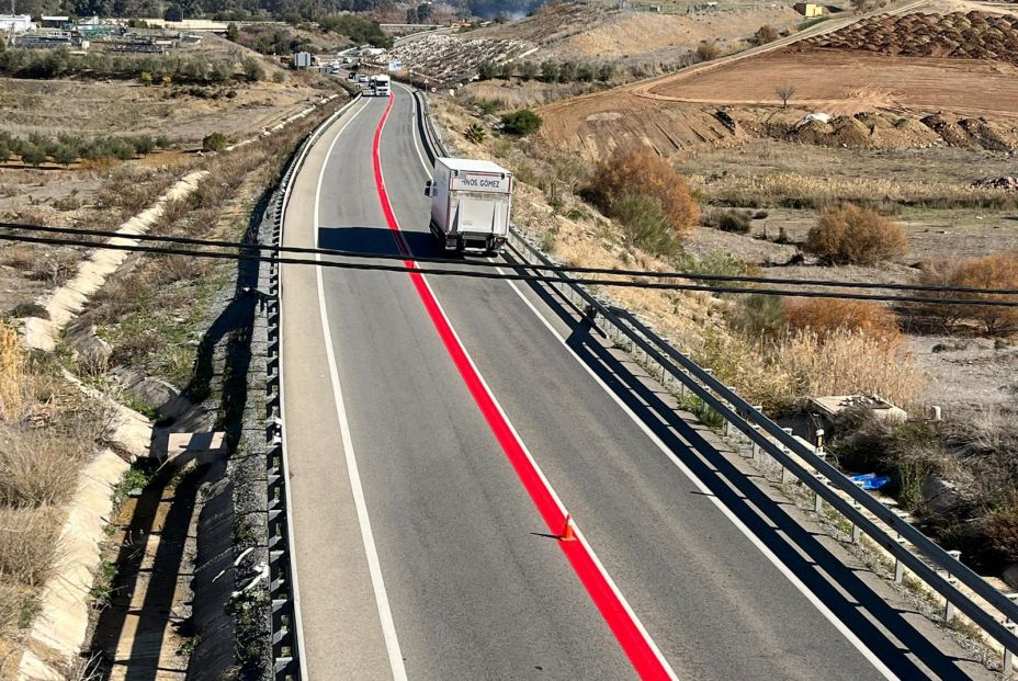 Las nuevas señales de la DGT : ¿Qué significa el cuadrado amarillo que hay en las carreteras?