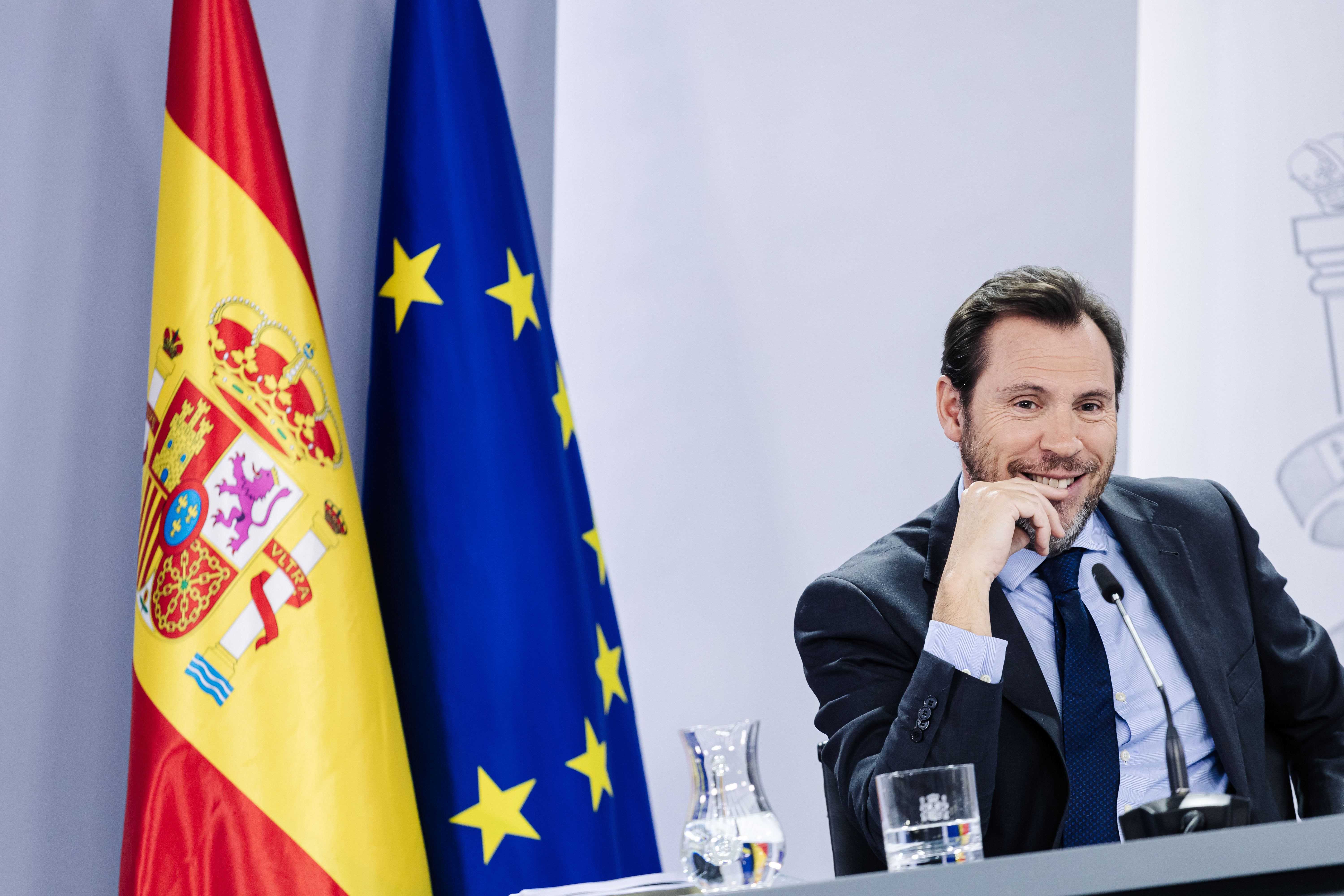 Mañueco se queja por carta ante Sánchez tras decir Puente que Castilla y León es "un geriátrico"