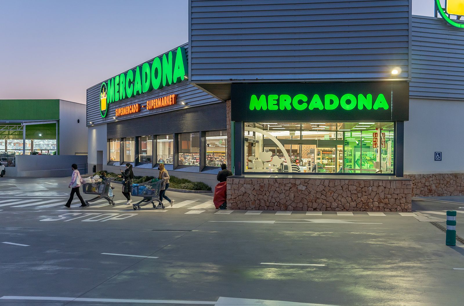 Mercadona gana la guerra de precios de 2023, seguida por Carrefour y Lidl