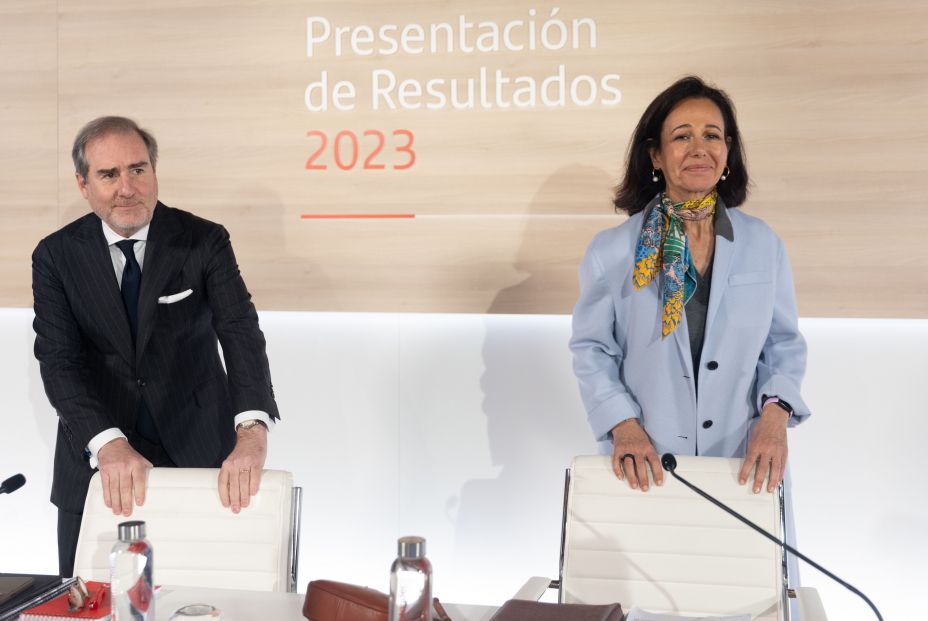 La presidenta del Banco Santander, Ana Botín, y el consejero delegado de la entidad financiera, Héctor Grisi,