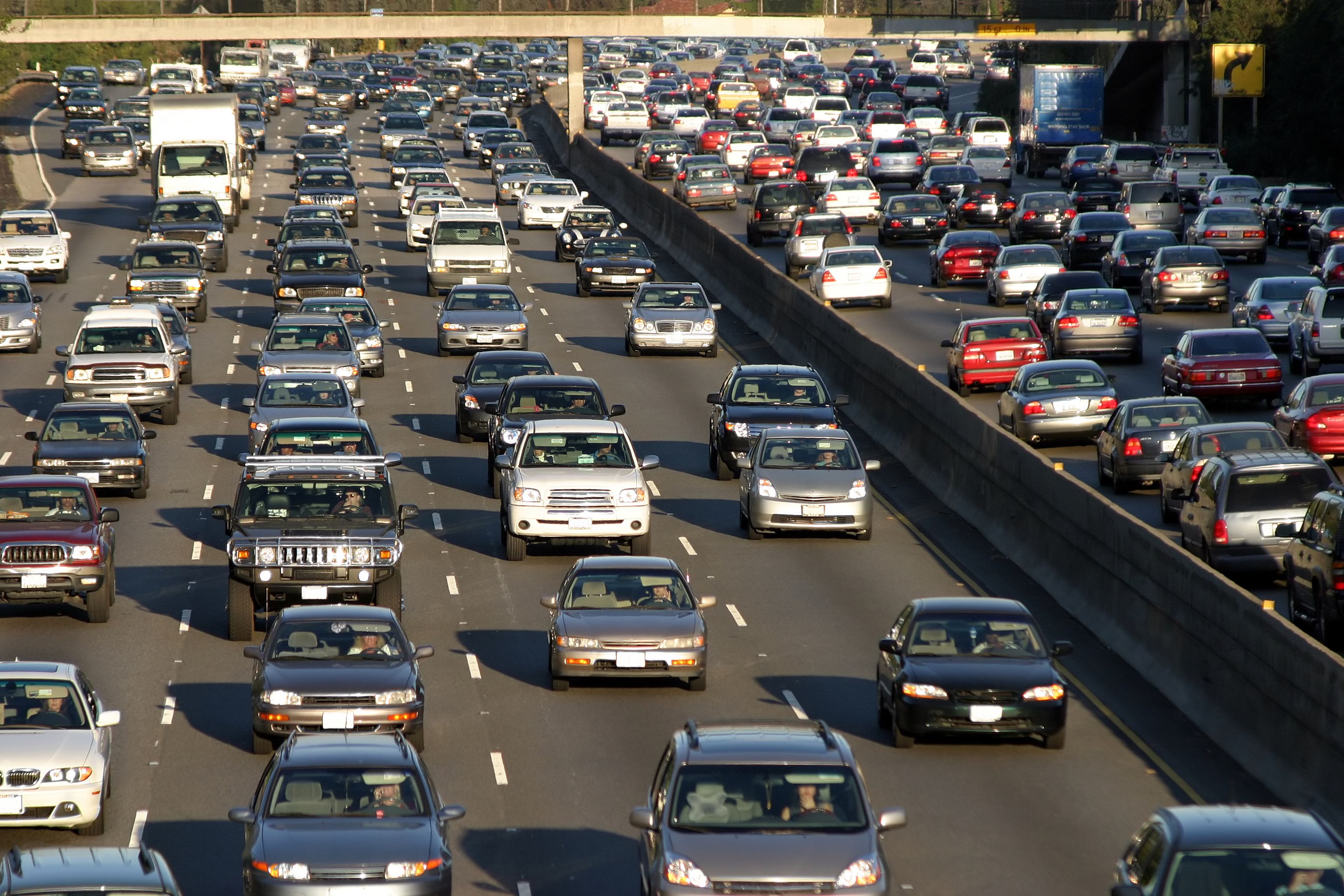 La ciudad con peor tráfico de España: se tardan 21 minutos en recorrer 10 kilómetros (Bigstock)