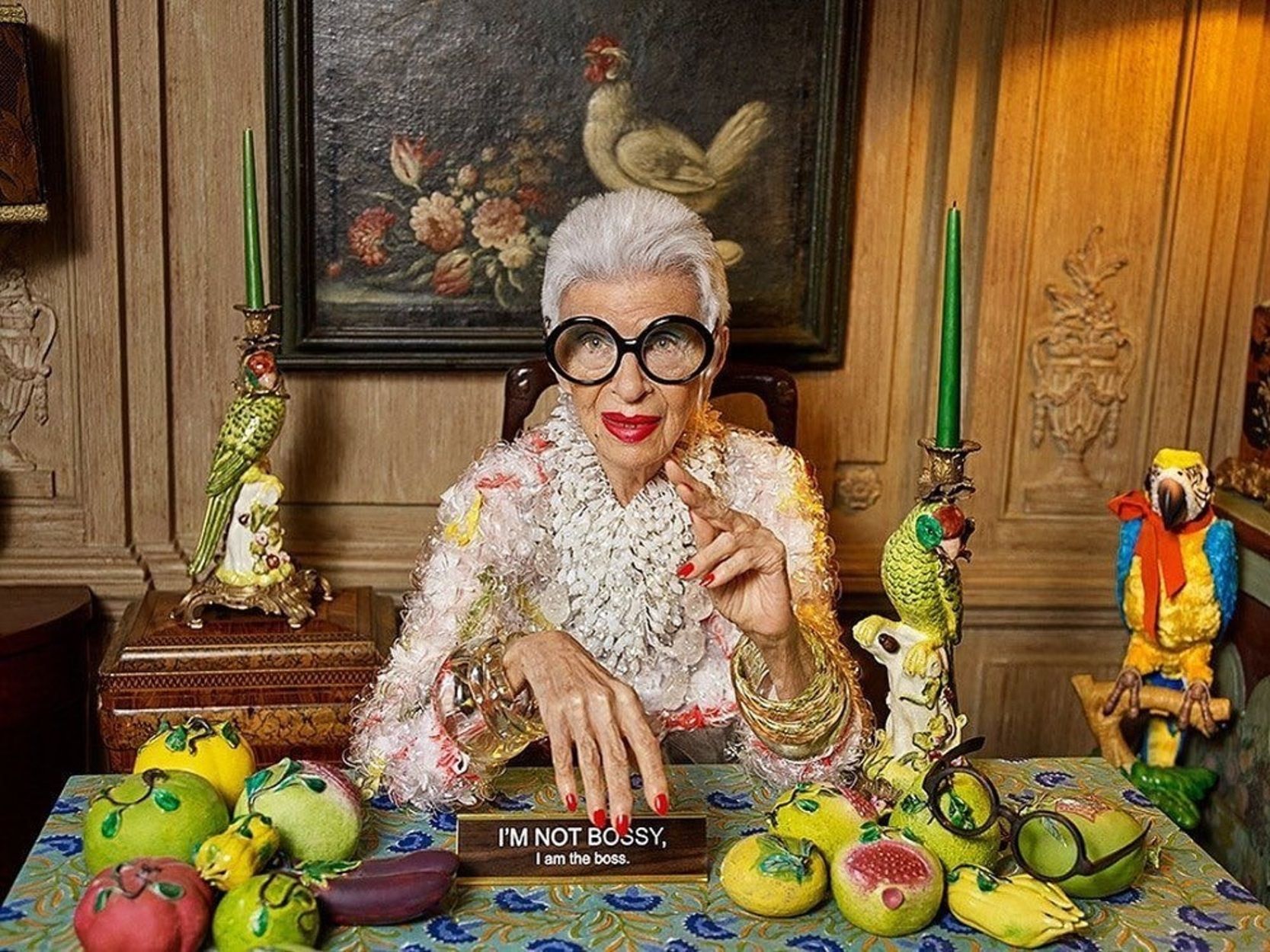 Muere Iris Apfel, gran icono de la moda que desafió al edadismo, a los 102 años