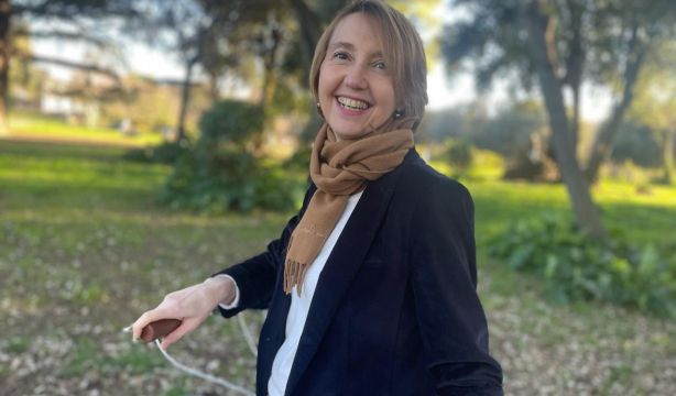 Isabel Sánchez publica 'Cuidarnos', donde anima a hacer "una fiesta del arte de cuidar" (Europa Press)