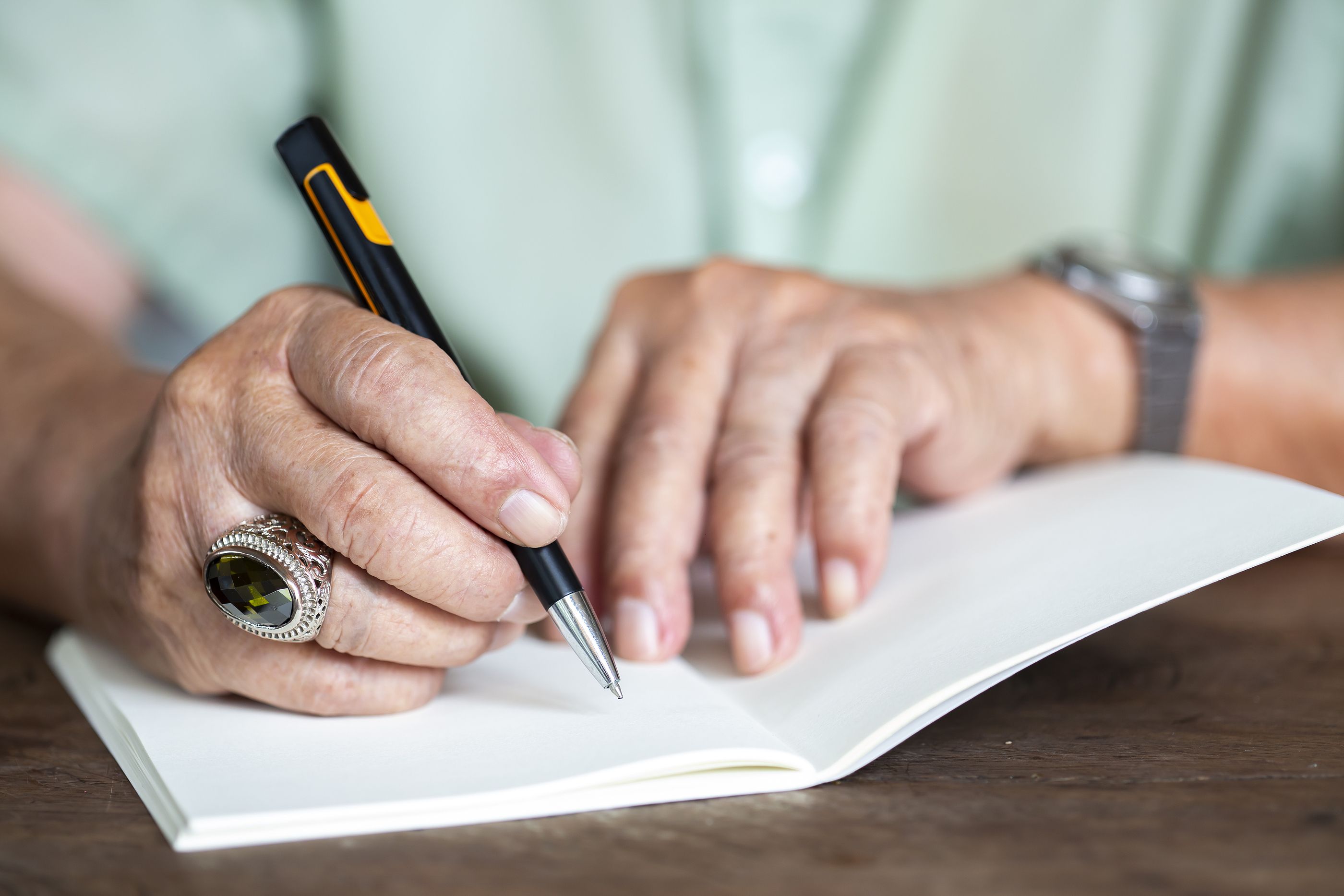 Alcobendas convoca la quinta edición de su Certamen Literario ‘Mayores que escriben’ (Bigstock) Alcobendas convoca la quinta edición de su Certamen Literario ‘Mayores que escriben’ (Bigstock)